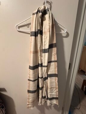 Gap Cream Plaid Fringe Scarf